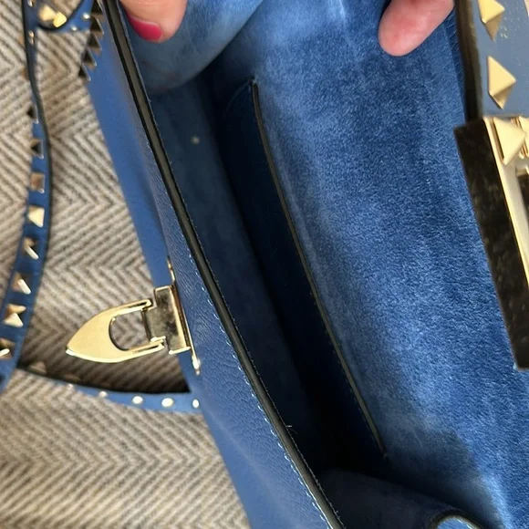 AUTHENTIC VALENTINO ROCKSTAR MEDIUM SHOULDER BAG - Picture 6 of 7